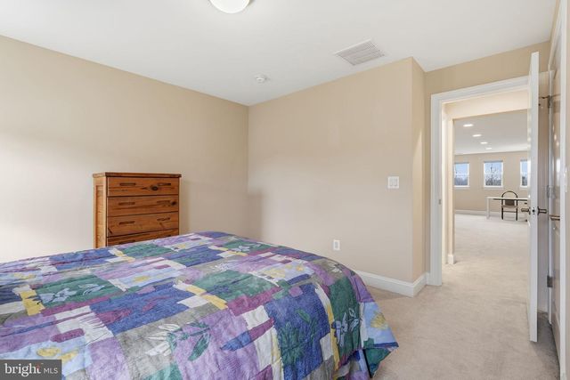 109 WAX WING CT, Lake Frederick, VA 22630