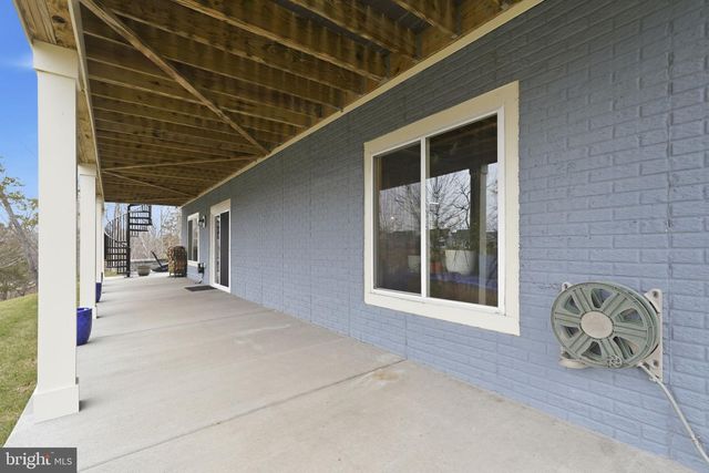 109 WAX WING CT, Lake Frederick, VA 22630