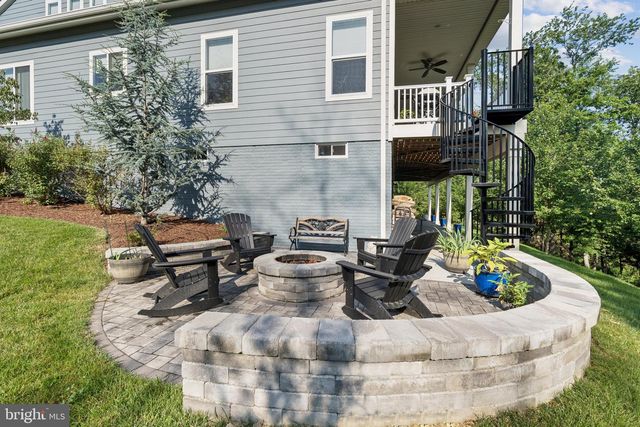 109 WAX WING CT, Lake Frederick, VA 22630