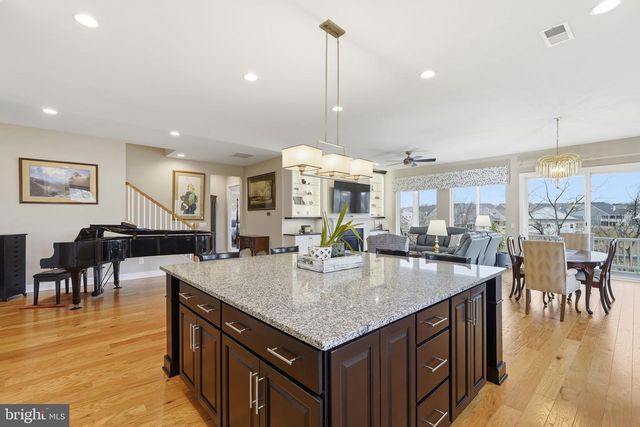 109 WAX WING CT, Lake Frederick, VA 22630