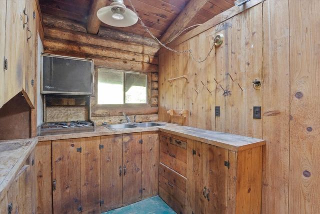 509 Marble Mountain Road, Grants Pass, OR 97527