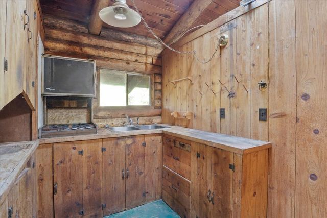 509 Marble Mountain Road, Grants Pass, OR 97527