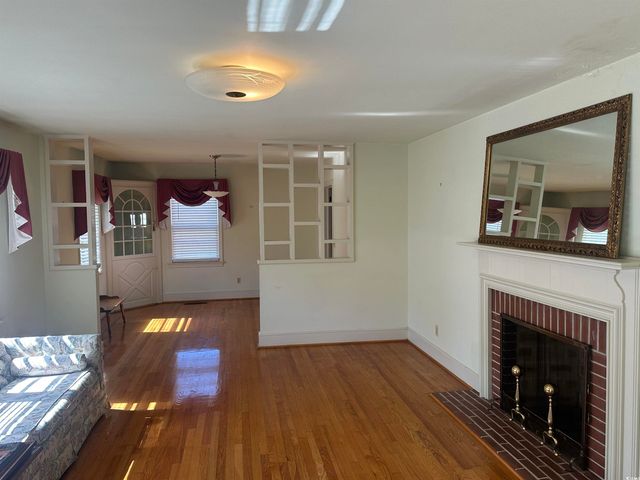 103 E 2nd Ave., Lake View, SC 29563