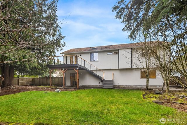 727 198th Place SE, Bothell, WA 98012