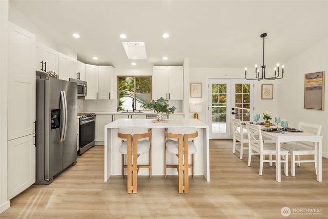 727 198th Place SE, Bothell, WA 98012