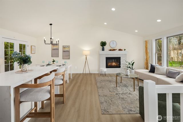 727 198th Place SE, Bothell, WA 98012