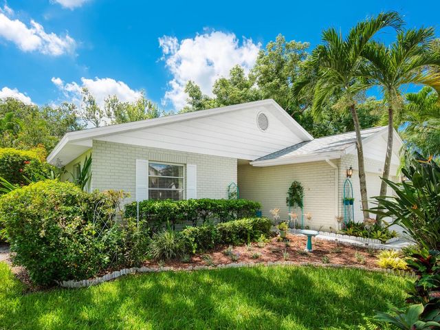 4888 OAK RUN DRIVE, Sarasota, FL 34243