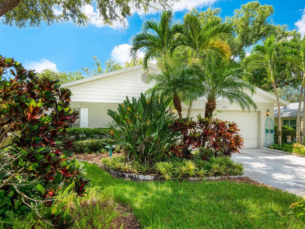 4888 OAK RUN DRIVE, Sarasota, FL 34243