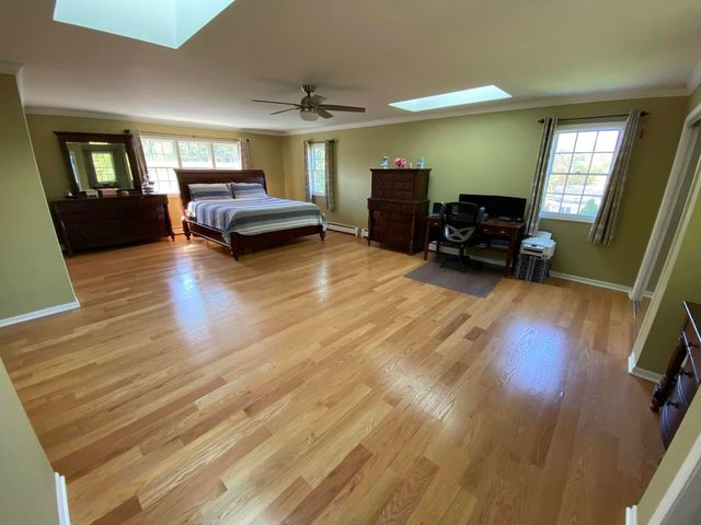 357 Roberts Road, Inverness, IL 60010