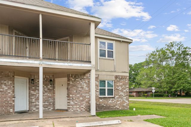 700 Lyle West Avenue B, Cleveland, TX 77327