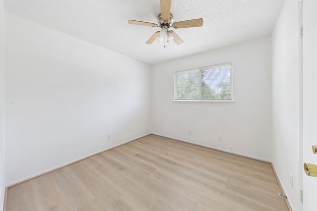 700 Lyle West Avenue B, Cleveland, TX 77327