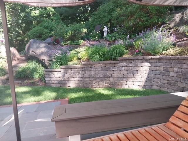 145 Shore Road, Manhasset, NY 11030