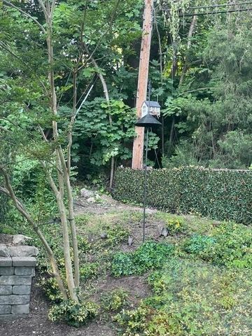 145 Shore Road, Manhasset, NY 11030