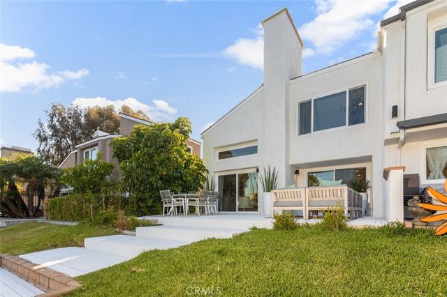 22526 Lake Forest Lane, Lake Forest, CA 92630