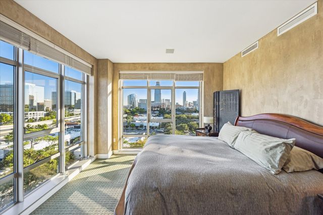 1000 Uptown Park Boulevard 93, Houston, TX 77056