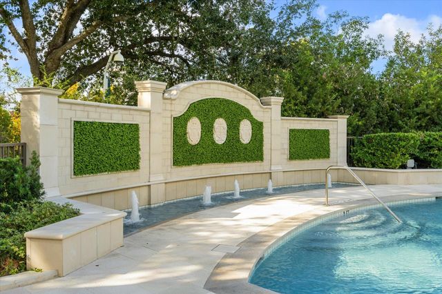 1000 Uptown Park Boulevard 93, Houston, TX 77056