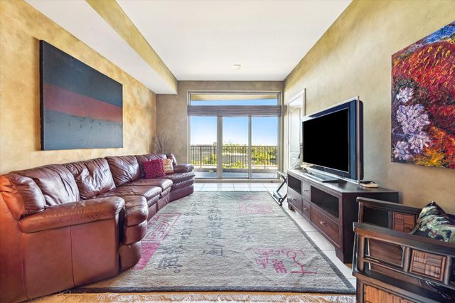 1000 Uptown Park Boulevard 93, Houston, TX 77056