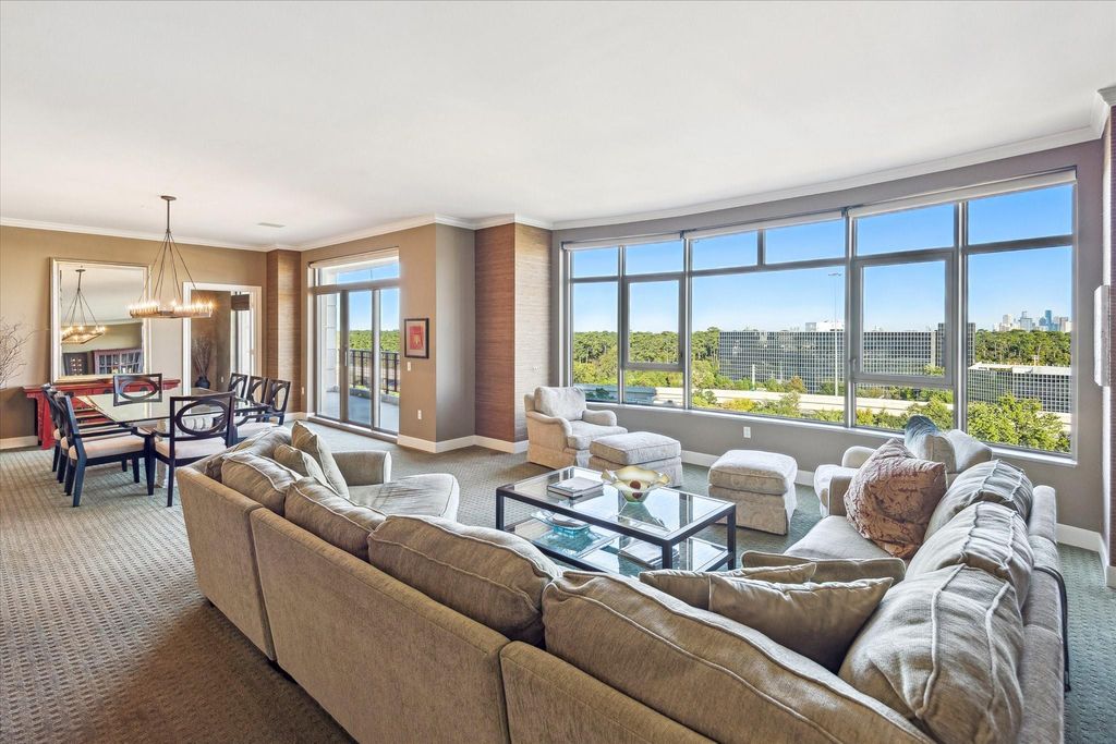 1000 Uptown Park Boulevard 93, Houston, TX 77056