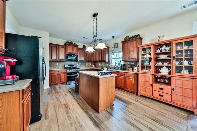176 Oakland Way, Dallas, GA 30157