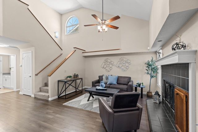 244 Laurelwood Cir, Manteca, CA 95336