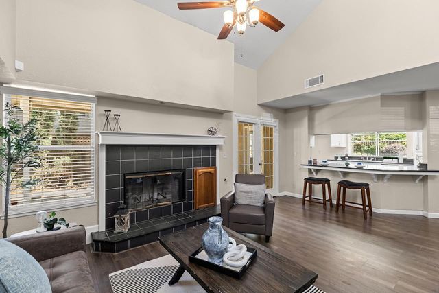 244 Laurelwood Cir, Manteca, CA 95336