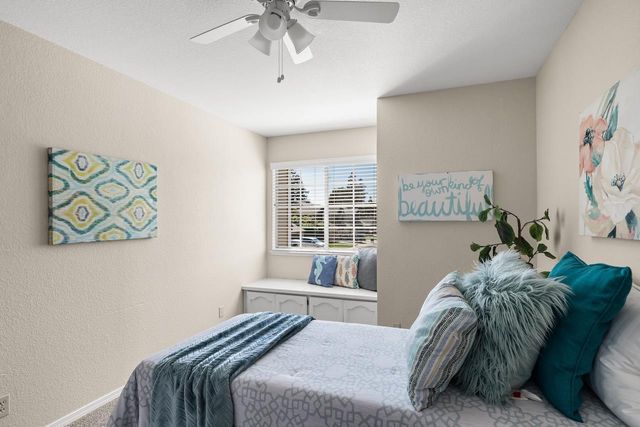 244 Laurelwood Cir, Manteca, CA 95336
