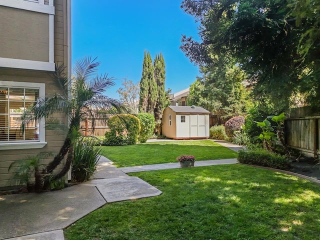 244 Laurelwood Cir, Manteca, CA 95336