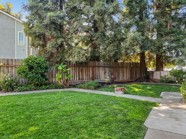 244 Laurelwood Cir, Manteca, CA 95336