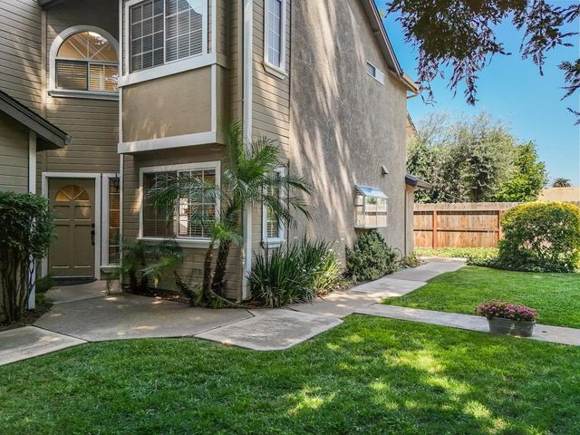 244 Laurelwood Cir, Manteca, CA 95336