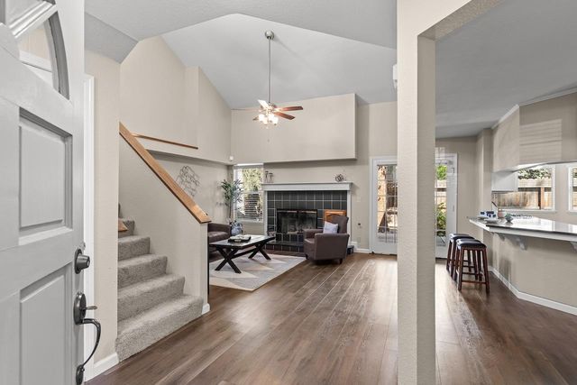 244 Laurelwood Cir, Manteca, CA 95336