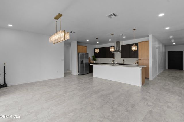 7304 John Gerald way, El Paso, TX 79934