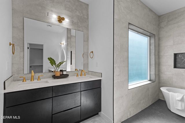 7304 John Gerald way, El Paso, TX 79934