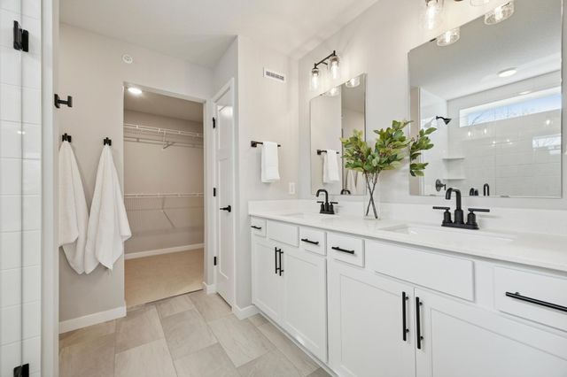 9312 Larimar Trail, Eden Prairie, MN 55347