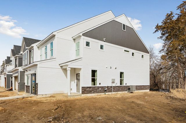 9312 Larimar Trail, Eden Prairie, MN 55347