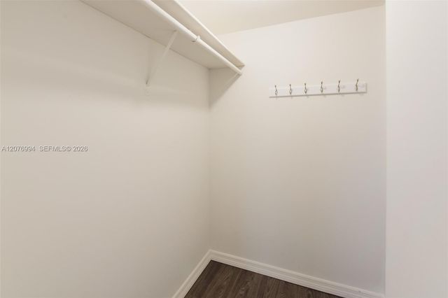 20500 W Country Club Drive 406, Aventura, FL 33180