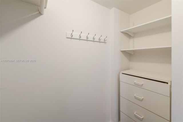 20500 W Country Club Drive 406, Aventura, FL 33180