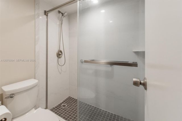 20500 W Country Club Drive 406, Aventura, FL 33180