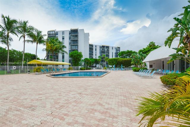 20500 W Country Club Drive 406, Aventura, FL 33180