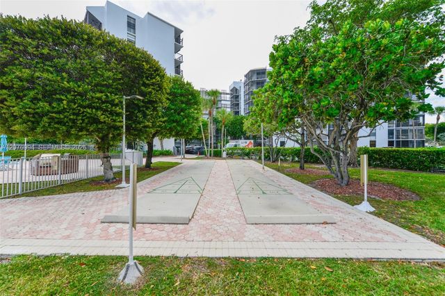 20500 W Country Club Drive 406, Aventura, FL 33180