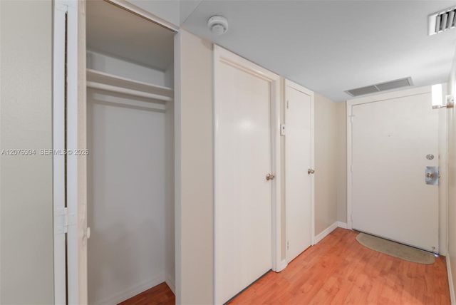 20500 W Country Club Drive 406, Aventura, FL 33180