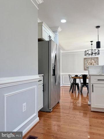 13 ALEXANDRIA OVERLOOK DR, Oxon Hill, MD 20745