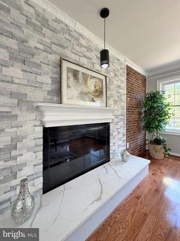 13 ALEXANDRIA OVERLOOK DR, Oxon Hill, MD 20745