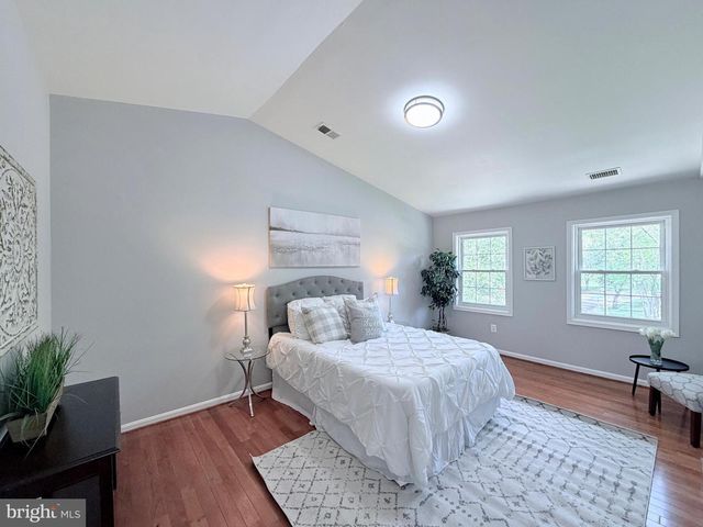 13 ALEXANDRIA OVERLOOK DR, Oxon Hill, MD 20745