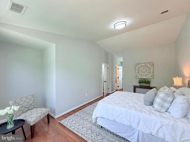 13 ALEXANDRIA OVERLOOK DR, Oxon Hill, MD 20745