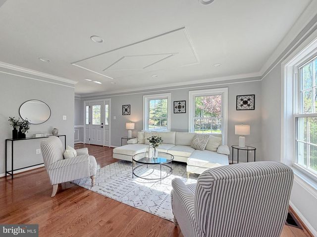 13 ALEXANDRIA OVERLOOK DR, Oxon Hill, MD 20745