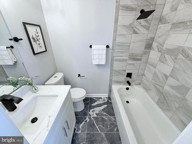 13 ALEXANDRIA OVERLOOK DR, Oxon Hill, MD 20745