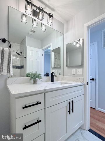 13 ALEXANDRIA OVERLOOK DR, Oxon Hill, MD 20745