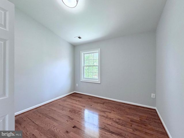 13 ALEXANDRIA OVERLOOK DR, Oxon Hill, MD 20745