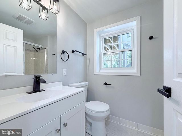 13 ALEXANDRIA OVERLOOK DR, Oxon Hill, MD 20745