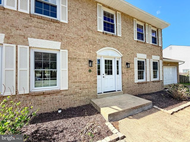 13 ALEXANDRIA OVERLOOK DR, Oxon Hill, MD 20745